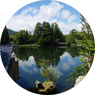 金鱗湖